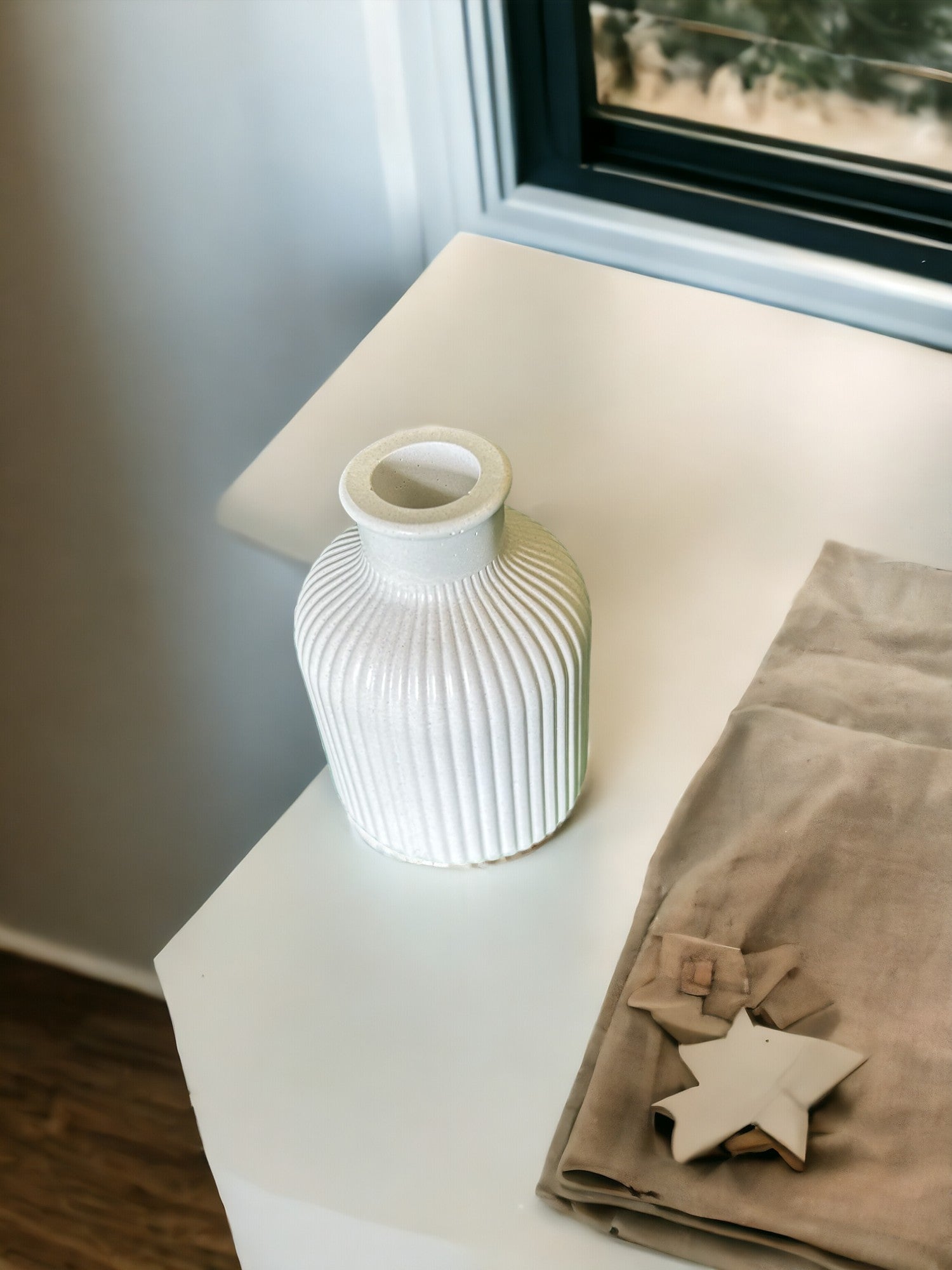 Gerippte Vase mit dicker Form - SaliDecor